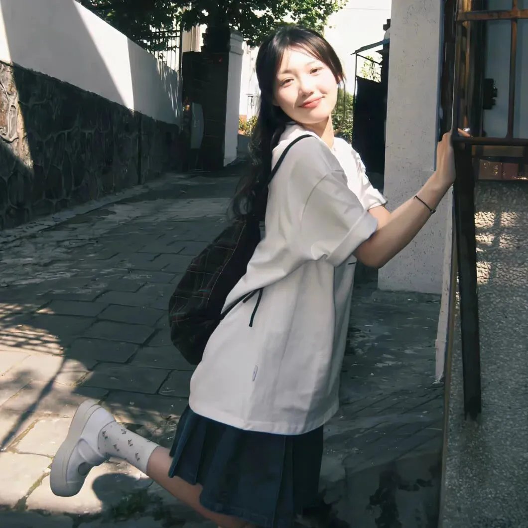 隔窗未了缘